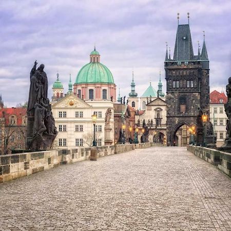 Quiet Apartment With Balcony Charles Bridge Prague Exterior photo