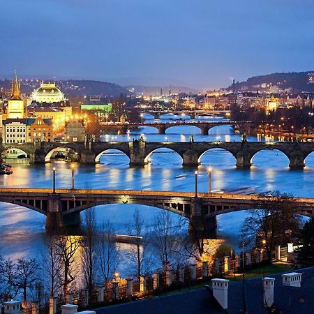 Quiet Apartment With Balcony Charles Bridge Prague Exterior photo